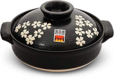 Japanese Banko-yaki Donabe (Cherry Blossom): A charming 1-2 person clay pot perfect for winter cooking.
